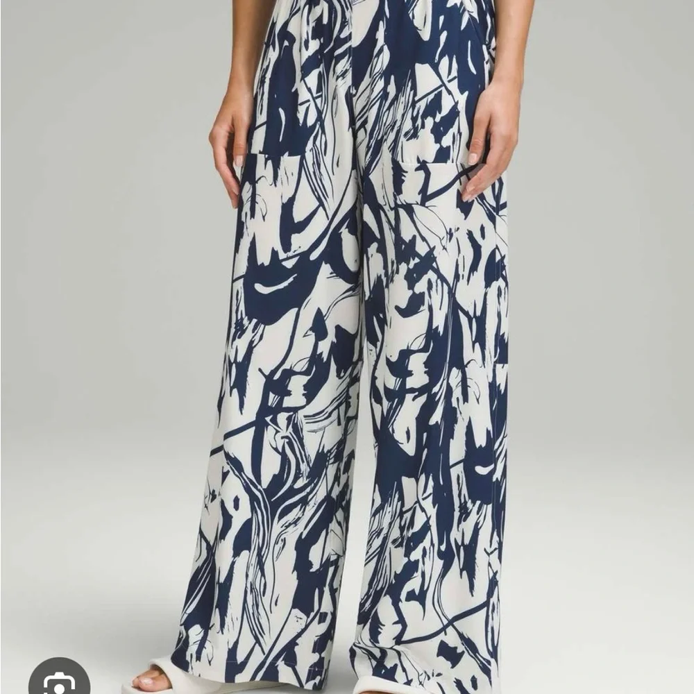 Lululemon swift wide leg mid rise pant ivory and blue size 2 - Picture 1 of 5